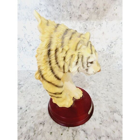 Classic‎ Wildlife Collection Tiger Figurine Quality Vintage Statue 8.5" Tall - Picture 4 of 8